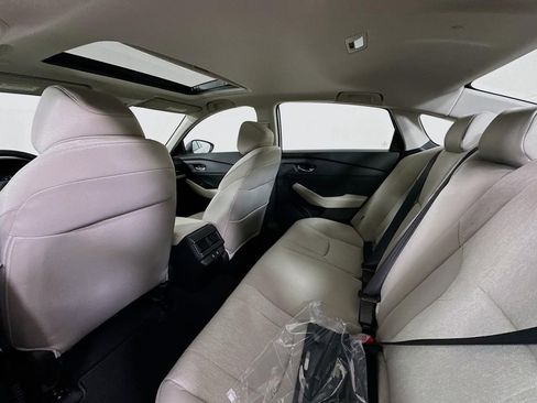 Certified 2025 Honda Accord SE image 4