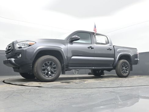 Used 2022 Toyota Tacoma SR5 w/ SR5 Appearance Package (SM) image 25
