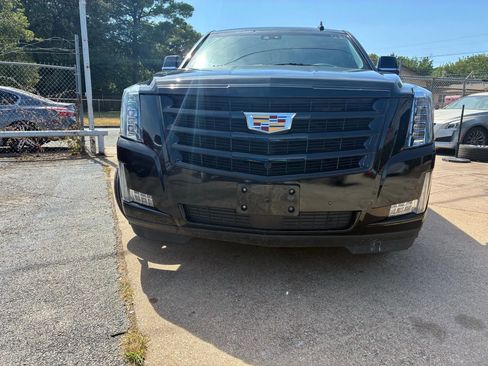 Used 2019 Cadillac Escalade ESV Premium Luxury w/ Escalade Sport Edition image 8