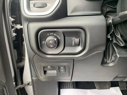 Used 2025 RAM 1500 Big Horn AWD/4WD image 31