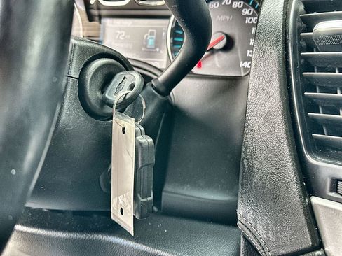 Used 2019 Chevrolet Suburban LT image 17