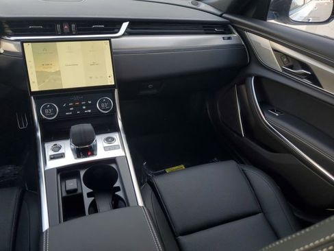 New 2024 Jaguar XF R-Dynamic SE image 17