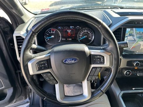 Used 2022 Ford F250 Lariat w/ Black Appearance Package image 13