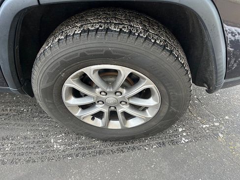 Used 2015 Jeep Grand Cherokee Limited image 12