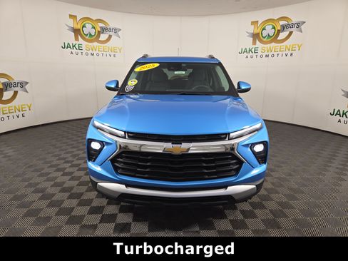 Certified 2025 Chevrolet TrailBlazer LT w/ Driver Confidence Package FWD image 2