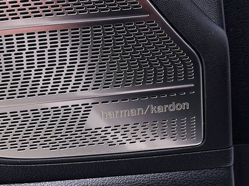 Used 2025 Hyundai Palisade Calligraphy image 4