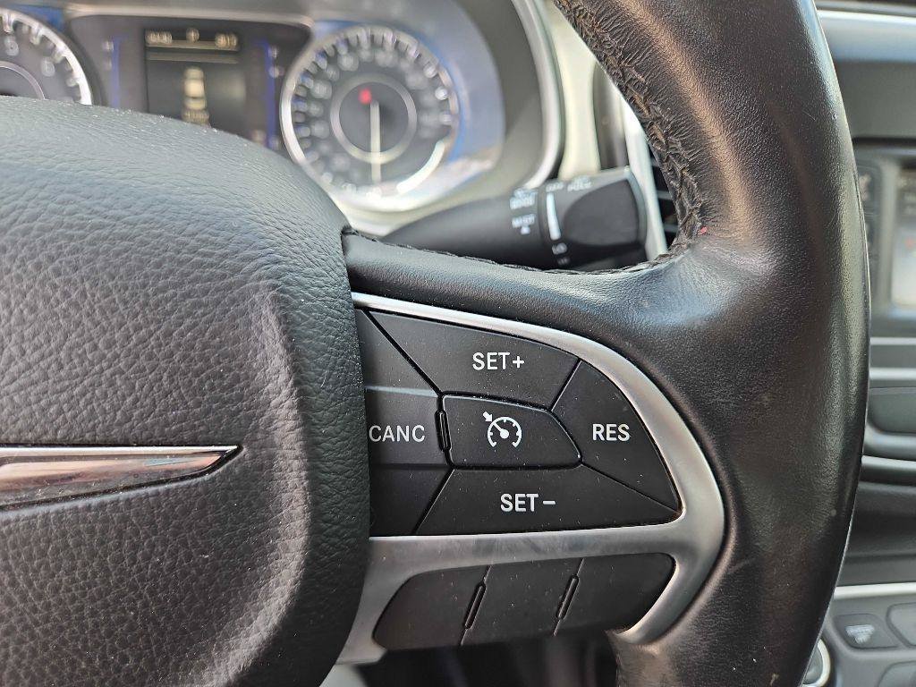 Used 2015 Chrysler 200 Limited w/ Convenience Group FWD image 18