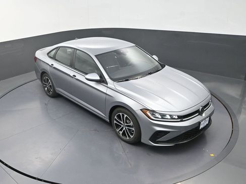 Used 2026 Volkswagen Jetta Sport FWD image 14