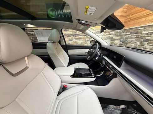 Certified 2025 Hyundai Tucson Limited image 14