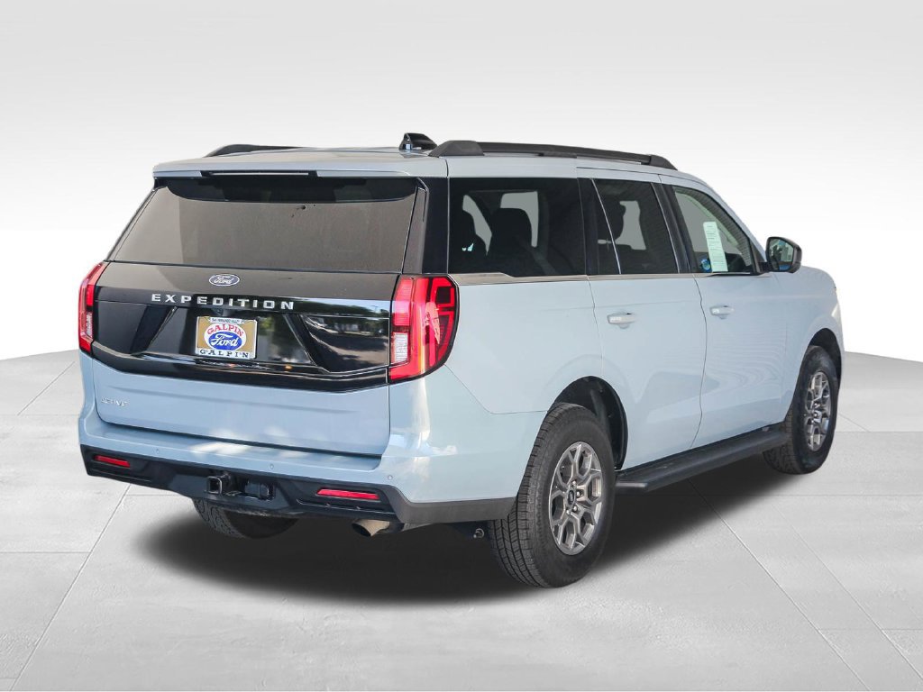 Certified 2025 Ford Expedition Active RWD image 6