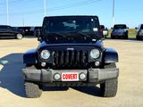 Used 2015 Jeep Wrangler Unlimited Rubicon w/ Connectivity Group image 3