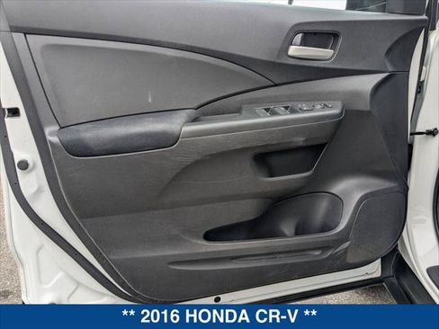 Used 2016 Honda CR-V SE image 10
