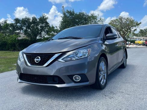 Used 2019 Nissan Sentra SR FWD image 4