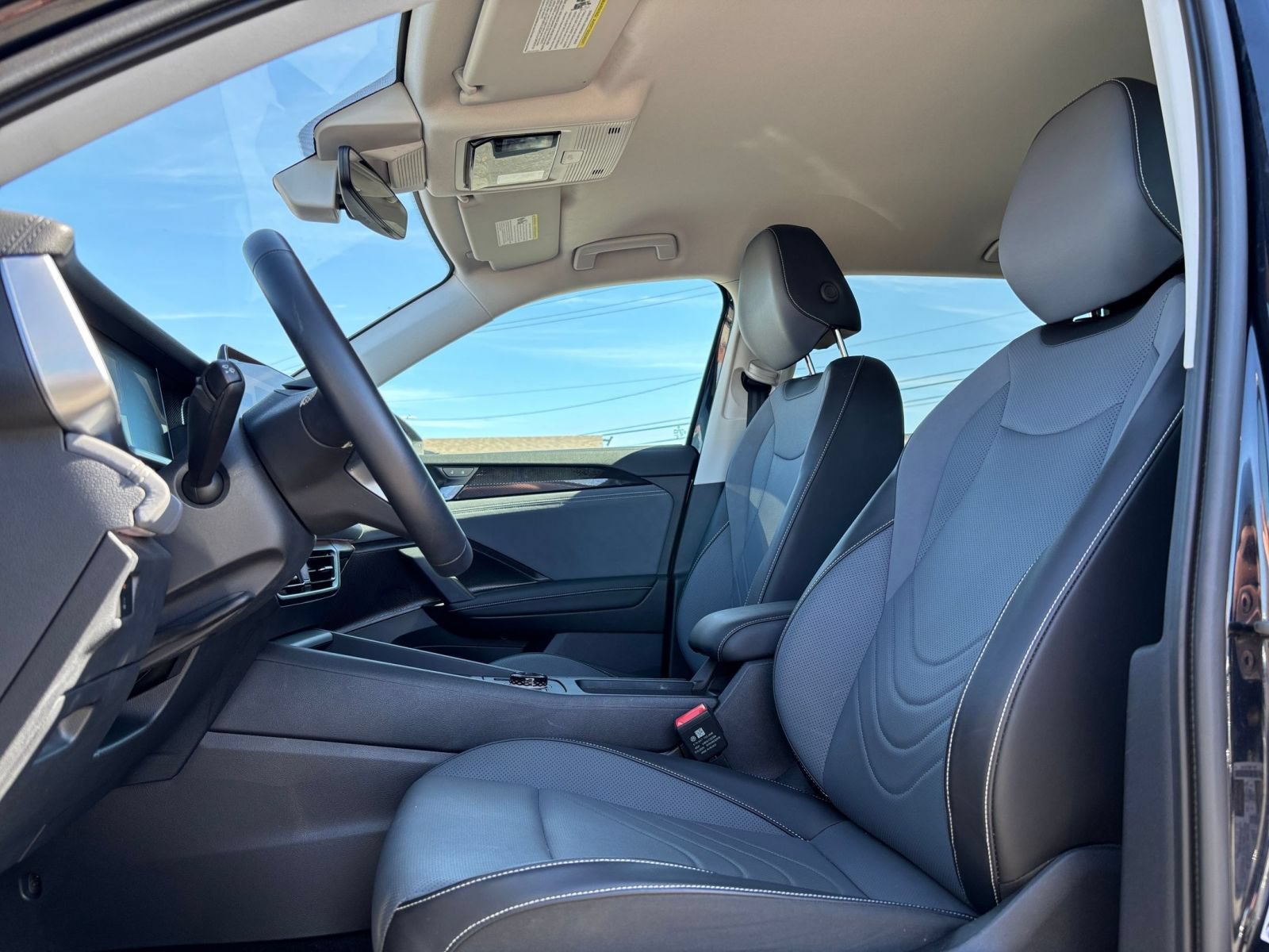 Used 2026 Volkswagen Tiguan SE AWD/4WD image 28