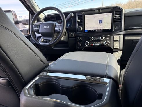New 2026 Ford F250 Lariat w/ Lariat Premium Package image 28
