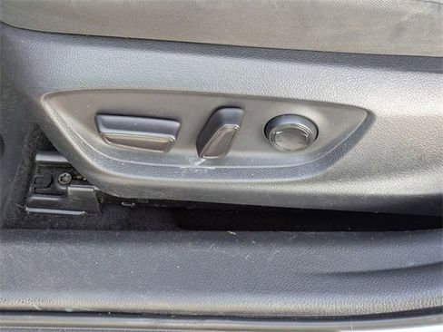 Used 2019 Toyota Camry LE image 12