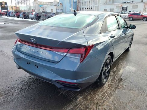 Used 2023 Hyundai Elantra SEL image 7