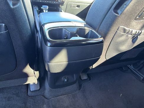 Used 2023 Kia Telluride EX w/ EX Captain's Chair Package FWD image 25
