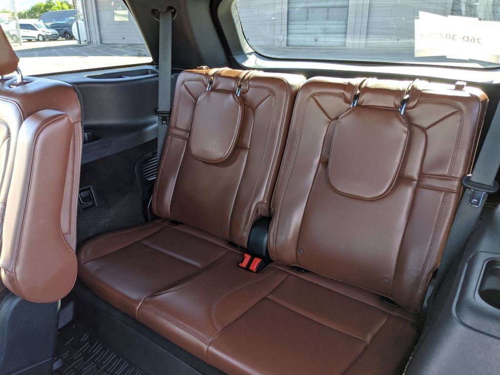 Used 2025 Lincoln Aviator Reserve AWD/4WD image 18