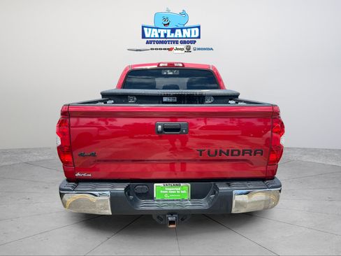 Used 2017 Toyota Tundra SR5 w/ SR5 Upgrade Package AWD/4WD image 4