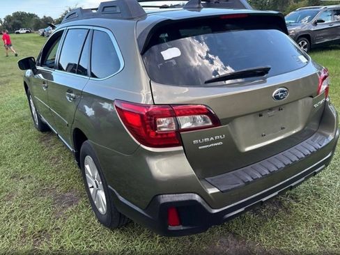 Used 2019 Subaru Outback 2.5i Premium AWD/4WD image 9