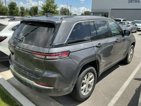 Used 2023 Jeep Grand Cherokee Limited AWD/4WD image 7