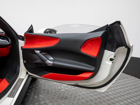 Certified 2022 Ferrari SF90 Spider image 37