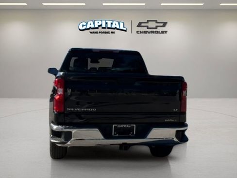 Used 2022 Chevrolet Silverado 1500 LT image 4