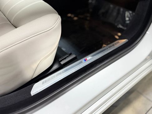 Used 2024 BMW 760i xDrive image 33