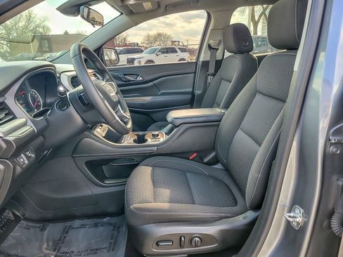 Used 2022 GMC Acadia SLE w/ Driver Convenience Package image 9