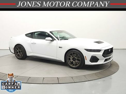 Used 2025 Ford Mustang GT RWD image 1