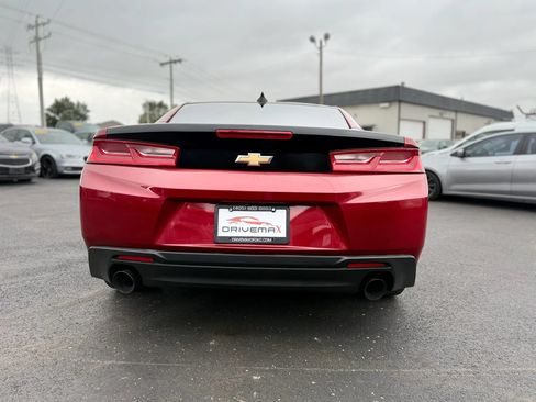 Used 2017 Chevrolet Camaro LT RWD image 5