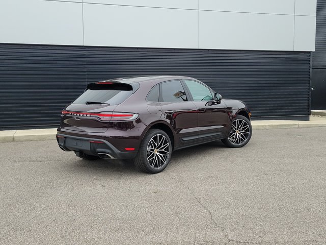 Used 2026 Porsche Macan AWD/4WD image 9