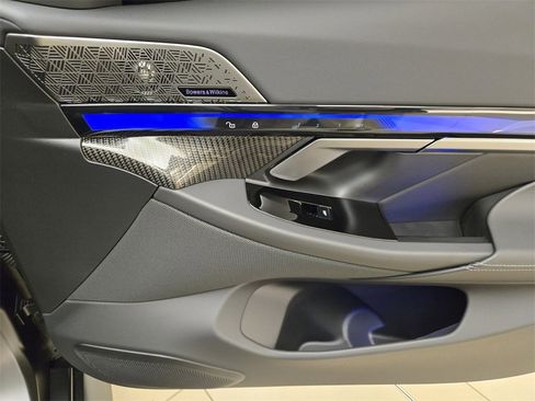 Used 2025 BMW M5 Touring image 30