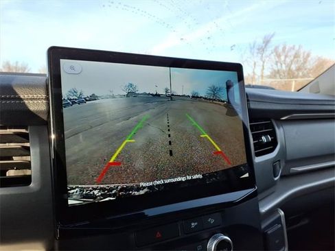 Certified 2023 Ford Expedition XLT image 22