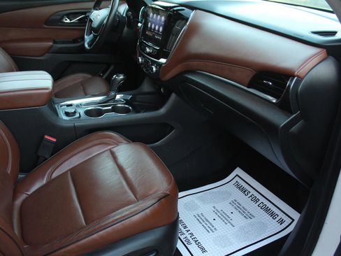 Used 2020 Chevrolet Traverse High Country image 15