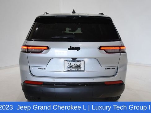 Used 2023 Jeep Grand Cherokee L Limited w/ Luxury Tech Group II AWD/4WD image 6