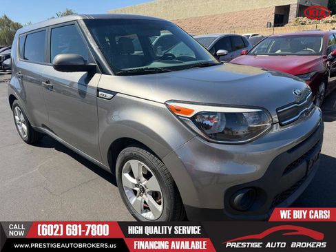 Used 2017 Kia Soul FWD image 1