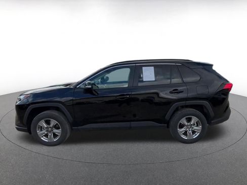 Used 2025 Toyota RAV4 XLE image 9
