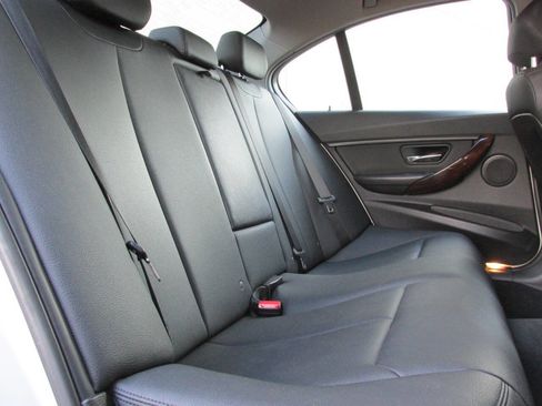 Used 2015 BMW 320i Sedan image 24