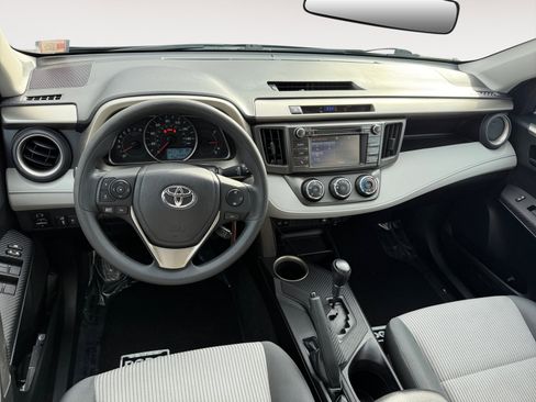 Used 2014 Toyota RAV4 LE AWD/4WD image 15