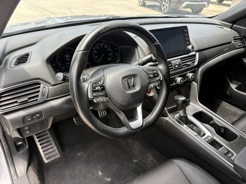 Used 2019 Honda Accord Sport image 14