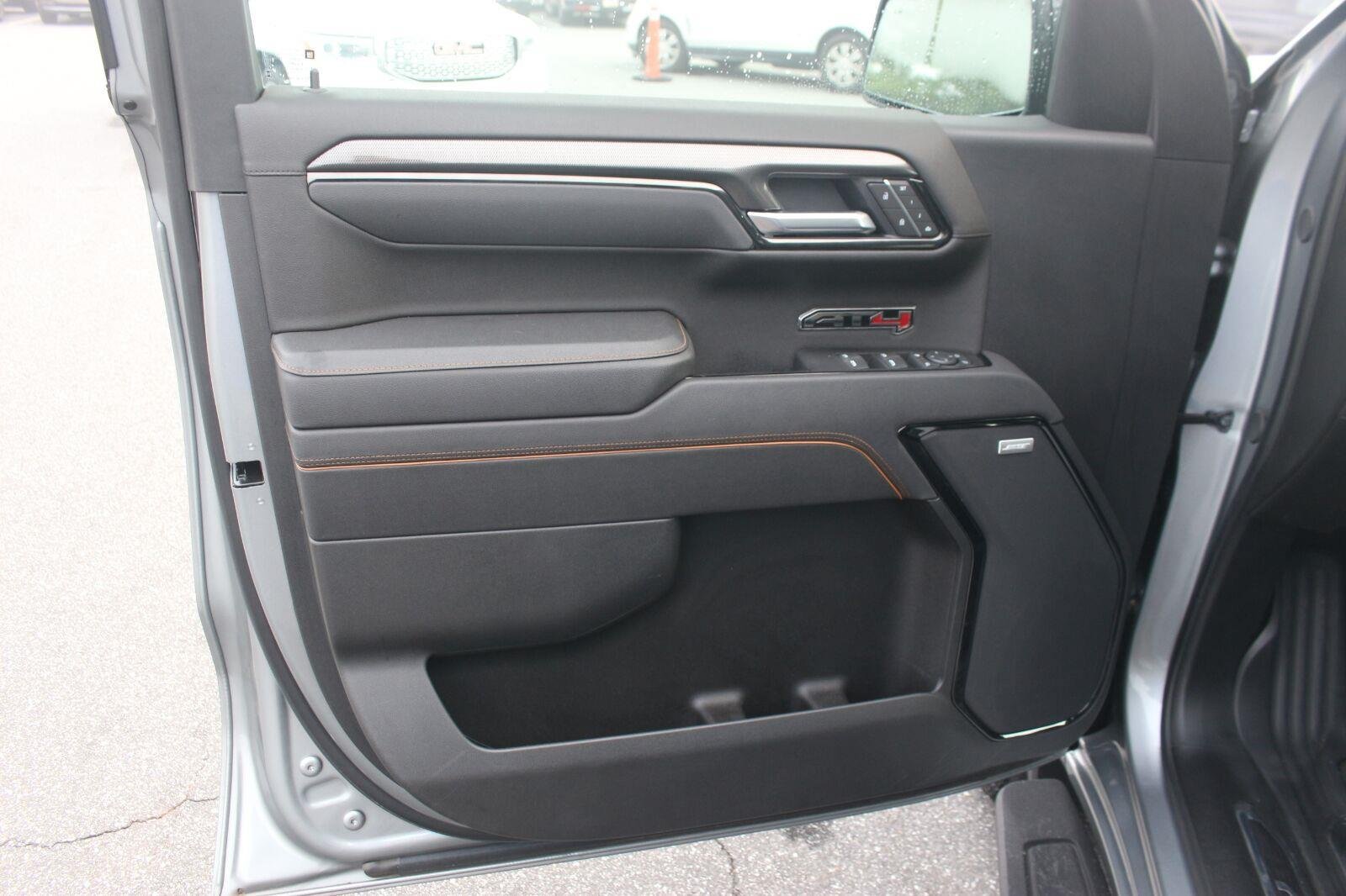 Used 2025 GMC Sierra 1500 AT4 w/ AT4 Premium Package AWD/4WD image 14