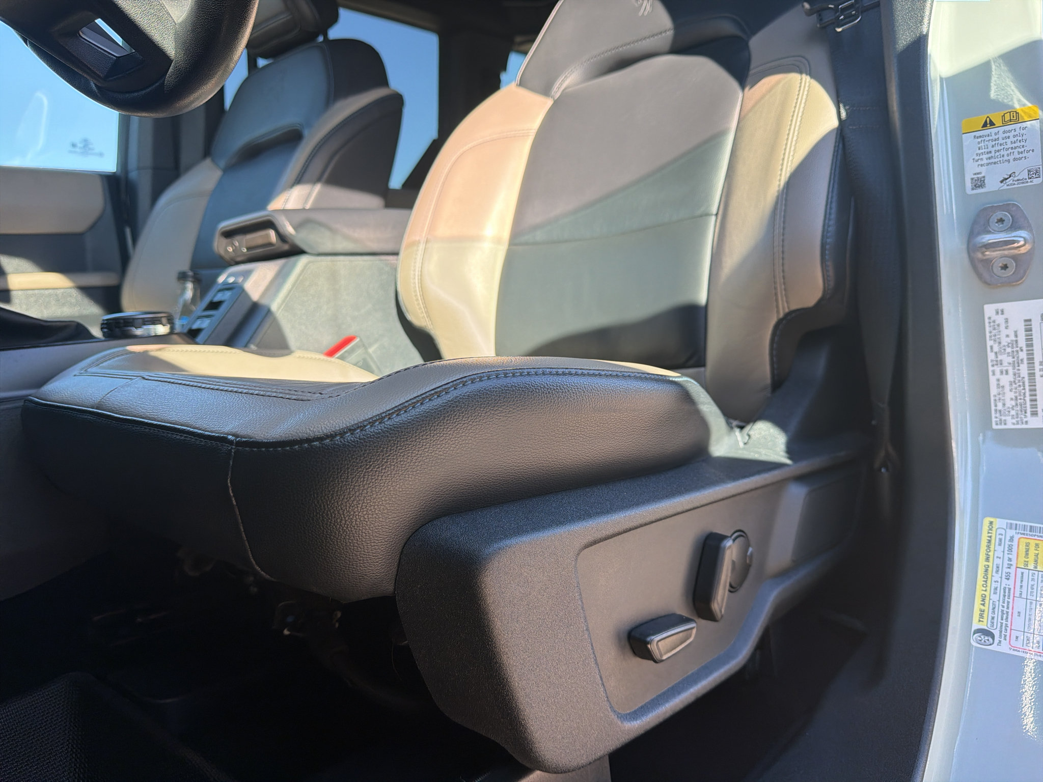 Used 2022 Ford Bronco Wildtrak AWD/4WD image 15
