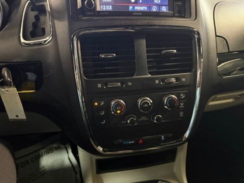 Certified 2020 Dodge Grand Caravan SXT FWD image 48