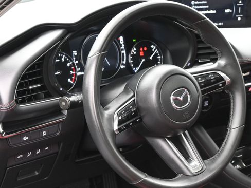 Used 2024 MAZDA MAZDA3 s image 21