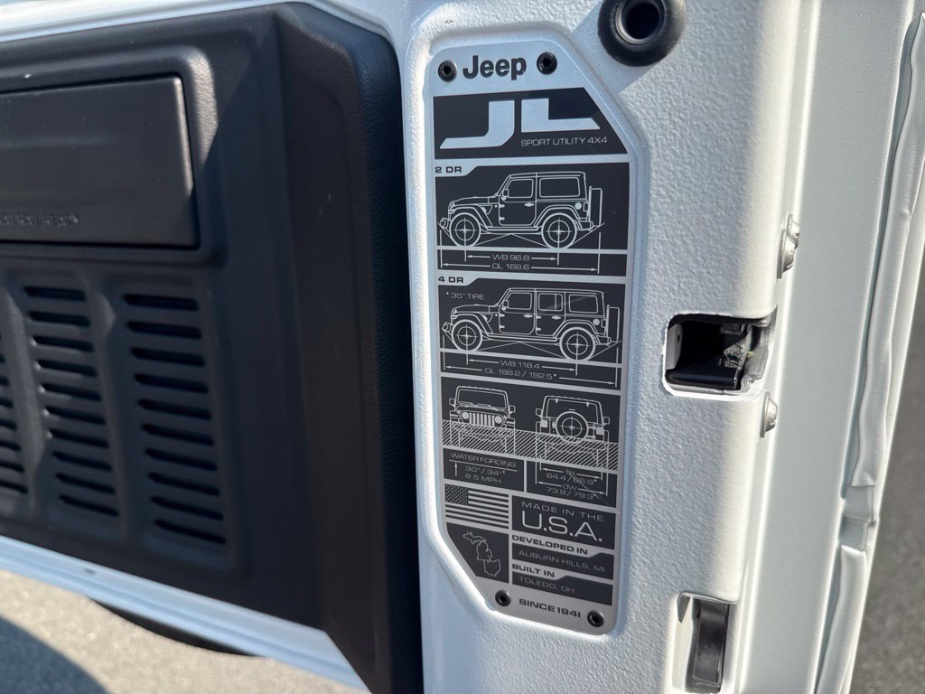 Used 2026 Jeep Wrangler Unlimited Sahara AWD/4WD image 53