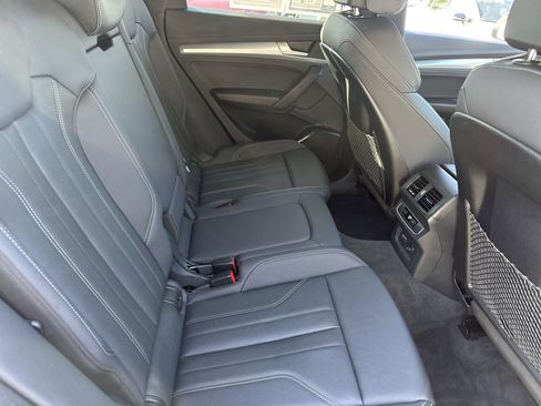 Used 2025 Audi Q5 2.0T Premium image 13