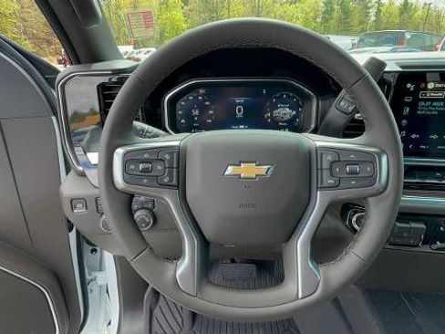 Used 2026 Chevrolet Silverado 1500 LT AWD/4WD image 13