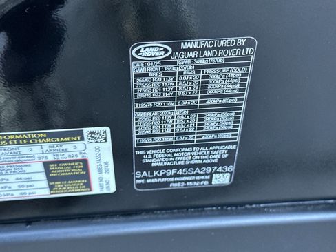 Used 2025 Land Rover Range Rover SE image 37